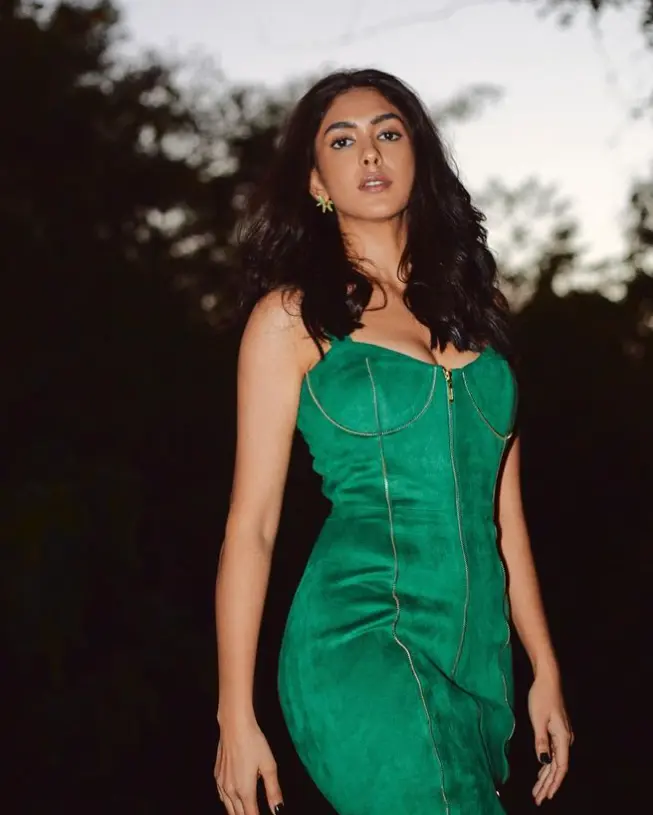 mrunal-thakur